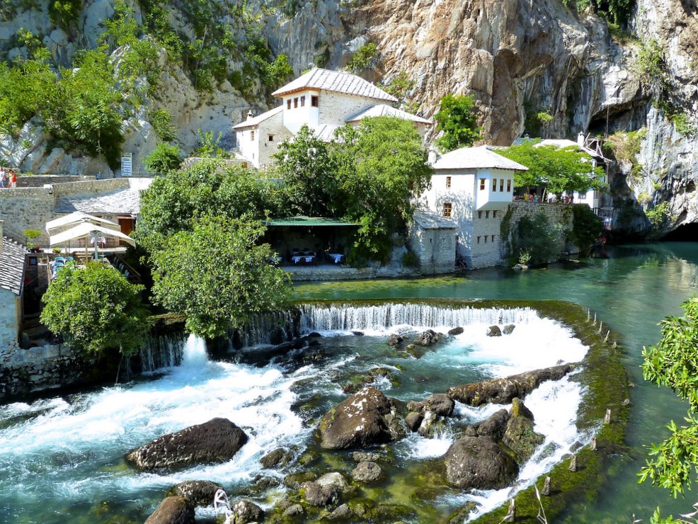 نبع نهر بونا في بلاغاي موستار