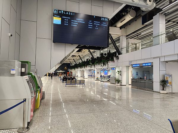 SJJ Sarajevo Airport مطار سراييفو الدولي برنامج سياحي البوسنة 12 يوم