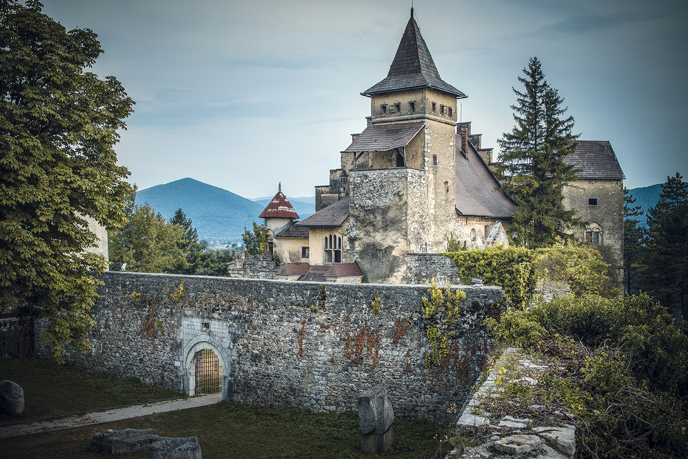 أفضل الأماكن السياحية في بيهاتش 2025 - Ostrojaç Kalesi