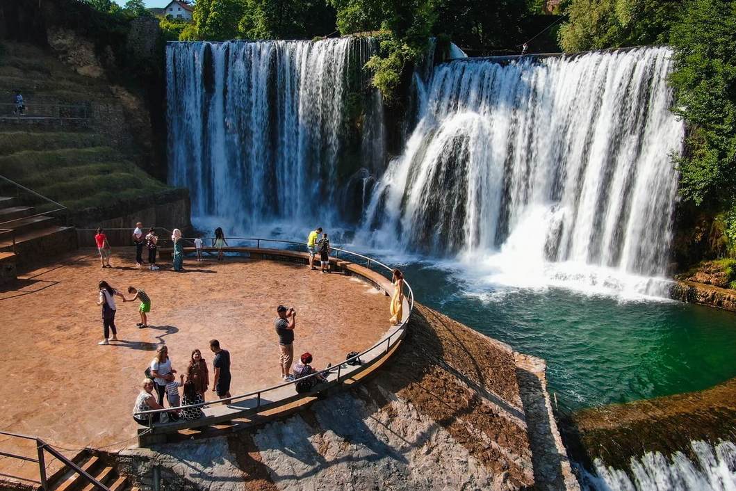 افضل الأماكن السياحية في مدينة يايتسا - شلالات مدينة يايتسا