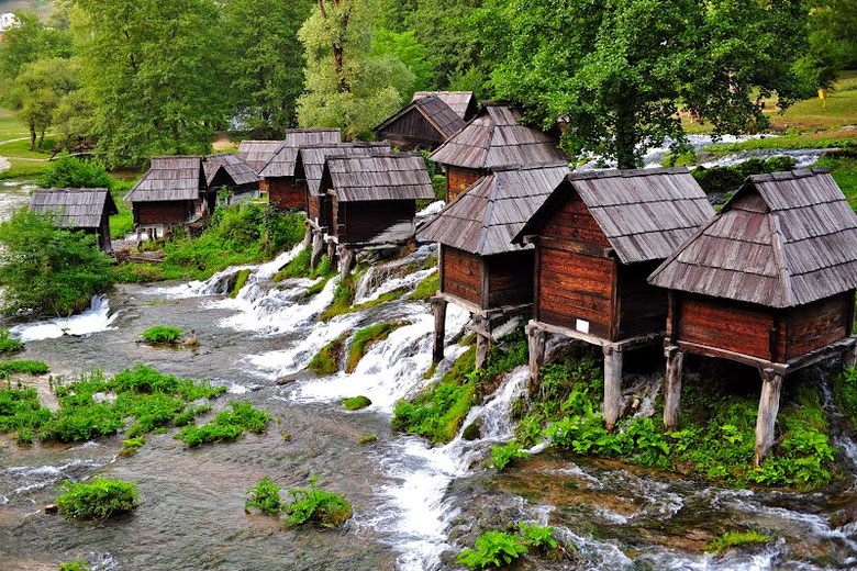 Jajce جمال مدينة يايتسي